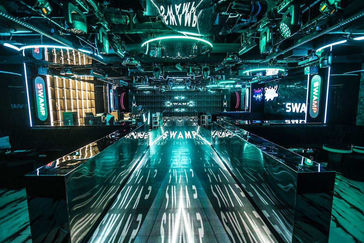 大阪ミナミホストクラブ SWAMP 店内写真