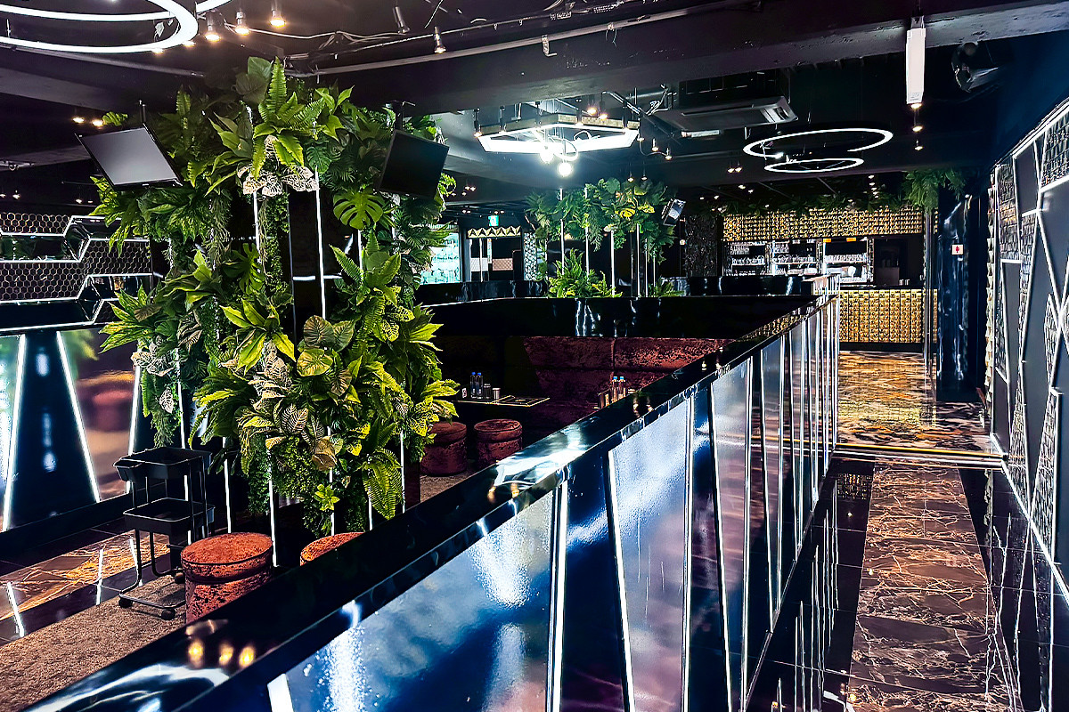 金沢片町ホストクラブ『PARADISE』店内写真